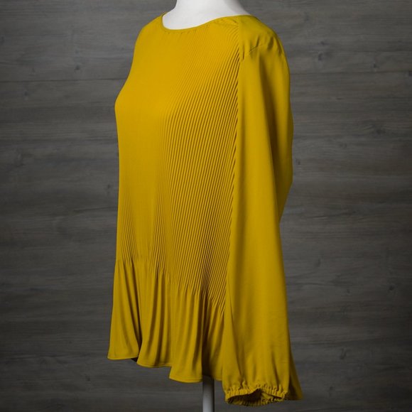Luisa Cerano Mustard Pleated Blouse Women's 12 NWT - Picture 2 of 12